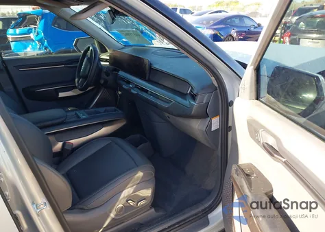 2024 Kia Ev9 Light Long Range z USA, uszkodzony, nr VIN KNDAB5S11R6037702